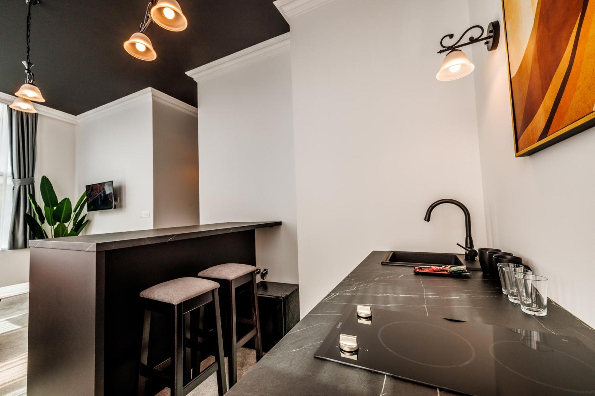 White Unique Apart Nikšić Extérieur photo