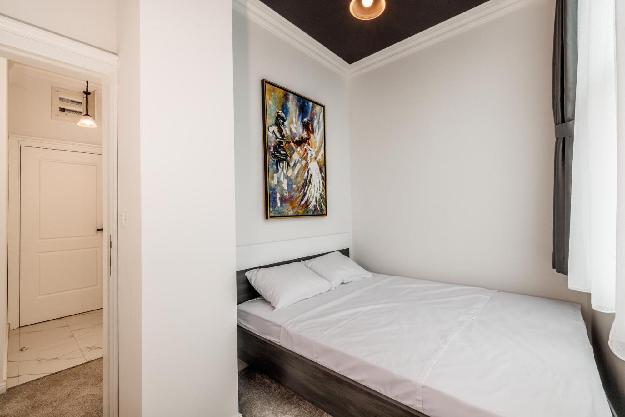 White Unique Apart Nikšić Extérieur photo